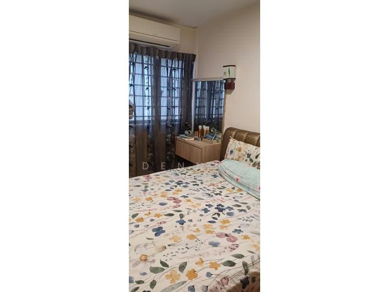 521 Bedok North Avenue 1, 521 Bedok North Avenue 1, Bedok / Upper East Coast, 2 Bedrooms, 721 sqft, HDB Flat For Sale, by Dennis Lim, 500259836 - Bedroom - PropertyGuru.com.sg