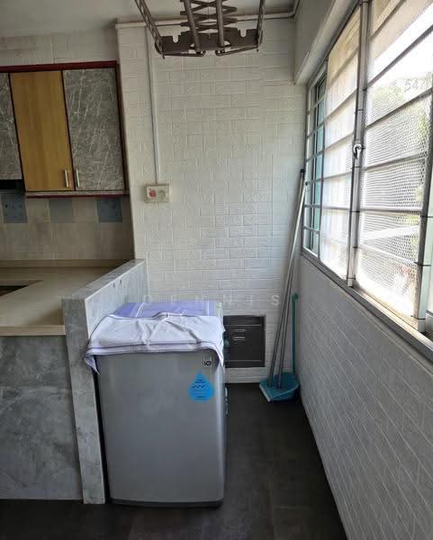 521 Bedok North Avenue 1, 521 Bedok North Avenue 1, Bedok / Upper East Coast, 2 Bedrooms, 721 sqft, HDB Flat For Sale, by Dennis Lim, 500259836 - Balcony - PropertyGuru.com.sg