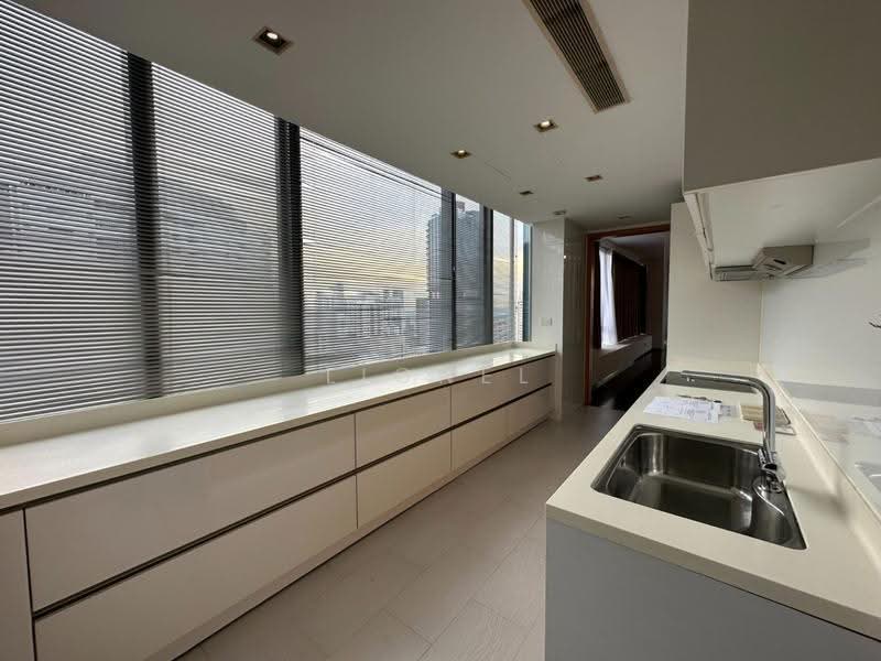 Helios Residences, 15 Cairnhill Circle, Orchard / River Valley, 3 Bedrooms, 1,701 sqft, Condominium For Rent, by Lionel Loo PN, 500259847 - Kitchen - PropertyGuru.com.sg