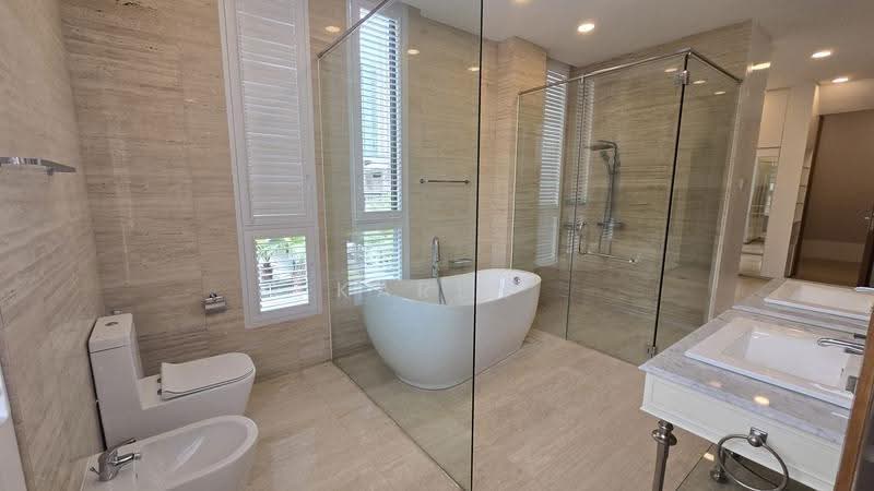 Kim Lin Park, Orchard / River Valley, 4 Bedrooms, 10,000 sqft, Detached House For Rent, by Karen Kok, 500259852 - Bathroom - PropertyGuru.com.sg
