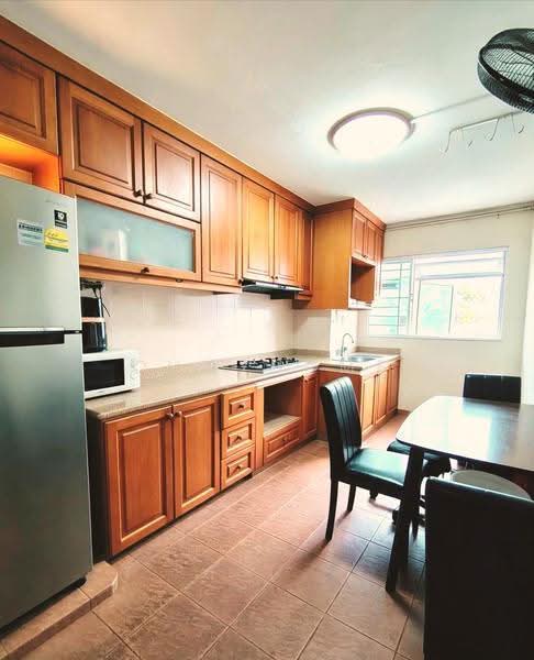 175 Bishan Street 13, 175 Bishan Street 13, Ang Mo Kio / Bishan / Thomson, 2 Bedrooms, 893 sqft, HDB Flat For Sale, by NOEL PHOON, 500259855 - Kitchen - PropertyGuru.com.sg