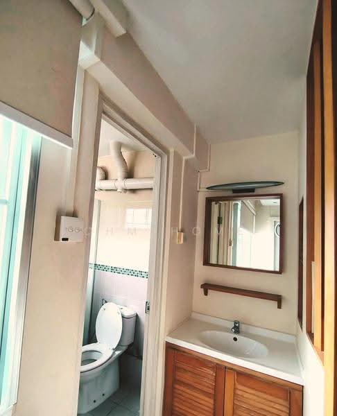 175 Bishan Street 13, 175 Bishan Street 13, Ang Mo Kio / Bishan / Thomson, 2 Bedrooms, 893 sqft, HDB Flat For Sale, by NOEL PHOON, 500259855 - Bathroom - PropertyGuru.com.sg