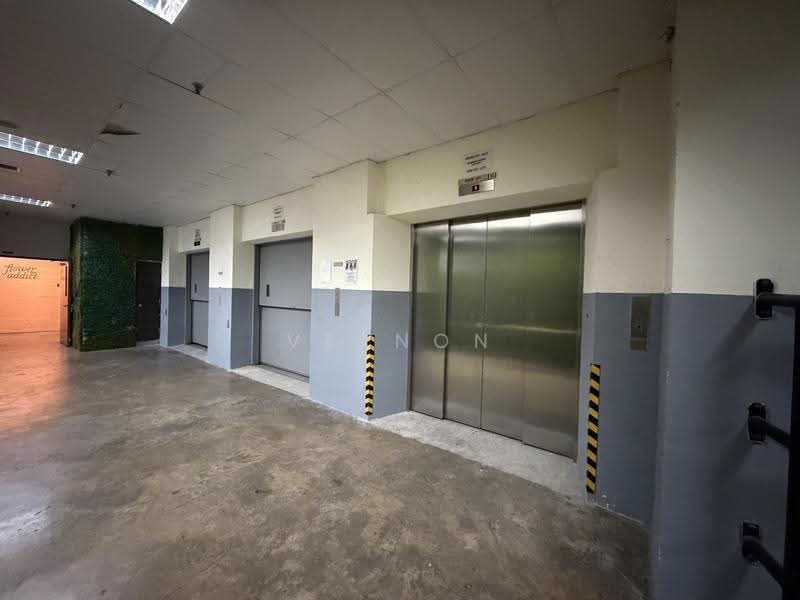 Henderson Industrial Park, 203 Henderson Road, Alexandra / Commonwealth, 850 sqft, Light Industrial (B1) For Rent, by Vernon Tan, 500259883 - Corridor - CommercialGuru.com.sg