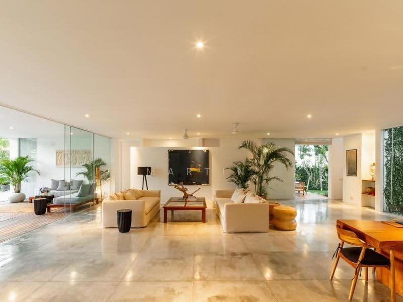 HUGE LAND | Elevated • Freehold • Exclusive GCB near BOTANIC GARDENS, Tanglin / Holland / Bukit Timah, 6 Bedrooms, 7,500 sqft, Good Class Bungalow For Sale, by Martin Goh 吴伟楠, 500259898 - Living Room - PropertyGuru.com.sg