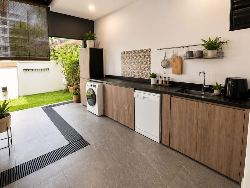 RARE 4,397SQFT FH CORNER TERRACE | MODERN REBUILT HOME | KOVAN, Hougang / Punggol / Sengkang, 5 Bedrooms, 3,800 sqft, Corner Terrace For Sale, by Steven Deng, 500259899 - Kitchen - PropertyGuru.com.sg
