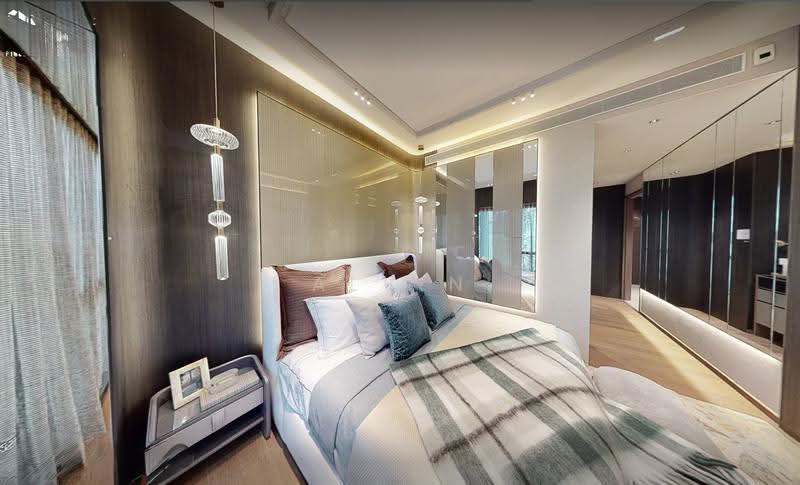 Huge Freehold Penthouse with private lift, Buona Vista / West Coast / Clementi New Town, 5 Bedrooms, 3,035 sqft, Condominium For Sale, by Alvin Chang Han Ping, 500259905 - Bedroom - PropertyGuru.com.sg