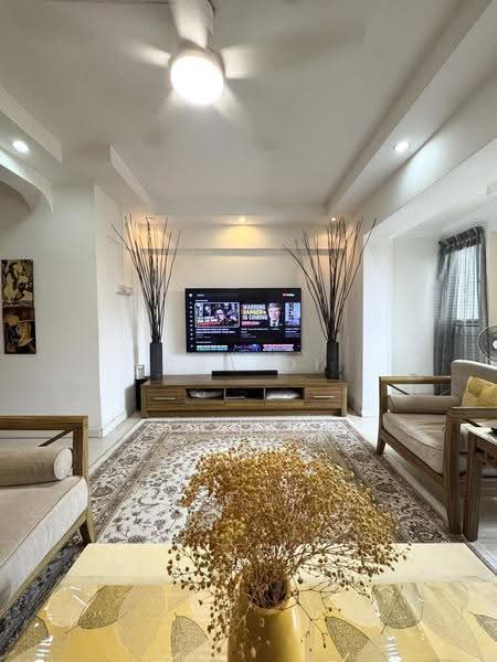 426 Tampines Street 41, 426 Tampines Street 41, Pasir Ris / Tampines, 3 Bedrooms, 1,593 sqft, HDB Flat For Sale, by Rusydi Yusoff, 500259912 - Living Room - PropertyGuru.com.sg