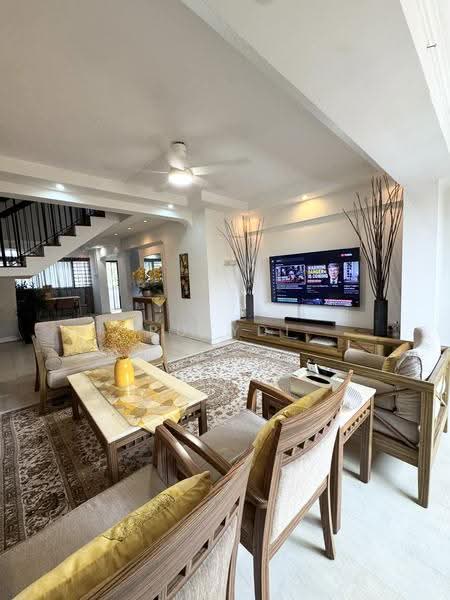 426 Tampines Street 41, 426 Tampines Street 41, Pasir Ris / Tampines, 3 Bedrooms, 1,593 sqft, HDB Flat For Sale, by Rusydi Yusoff, 500259912 - Living Room - PropertyGuru.com.sg