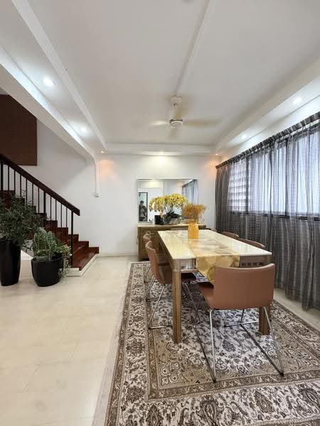426 Tampines Street 41, 426 Tampines Street 41, Pasir Ris / Tampines, 3 Bedrooms, 1,593 sqft, HDB Flat For Sale, by Rusydi Yusoff, 500259912 - Dining Room - PropertyGuru.com.sg