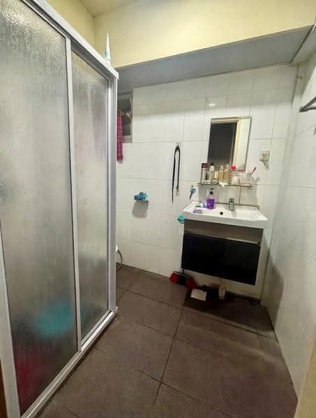 785B Woodlands Rise, 785B Woodlands Rise, Admiralty / Woodlands, 2 Bedrooms, 732 sqft, HDB Flat For Sale, by Nick Poh, 500259960 - Bathroom - PropertyGuru.com.sg