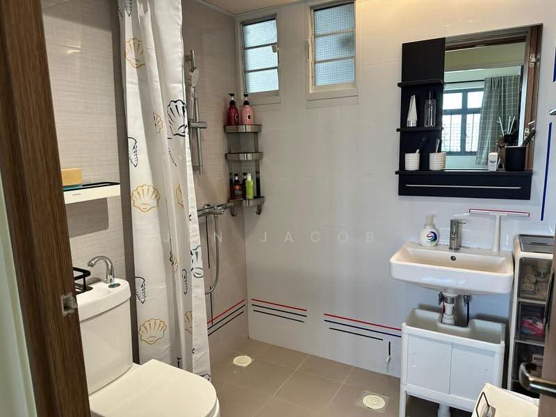 618B Tampines Street 61, 618B Tampines Street 61, Pasir Ris / Tampines, 3 Bedrooms, 1,001 sqft, HDB Flat For Rent, by Jan Jacob Chiong, 500259963 - Bathroom - PropertyGuru.com.sg