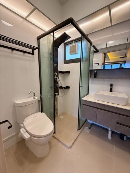 94 Dawson Road, 94 Dawson Road, Alexandra / Commonwealth, 2 Bedrooms, 678 sqft, HDB Flat For Sale, by Valerie Quek, 500259988 - Bathroom - PropertyGuru.com.sg