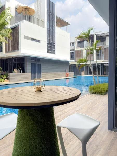 Alana, Sunrise Terrace, Seletar / Yio Chu Kang, 4 Bedrooms, 3,122 sqft, Terraced House For Sale, by Clarry Au, 500259999 - Exterior - PropertyGuru.com.sg