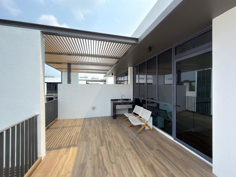 Alana, Sunrise Terrace, Seletar / Yio Chu Kang, 4 Bedrooms, 3,122 sqft, Terraced House For Sale, by Clarry Au, 500259999 - Balcony - PropertyGuru.com.sg