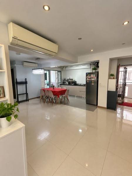233C Sumang Lane, 233C Sumang Lane, Hougang / Punggol / Sengkang, 3 Bedrooms, 1,216 sqft, HDB Flat For Sale, by Kareen Tan 陳約廷, 500260021 - Kitchen - PropertyGuru.com.sg