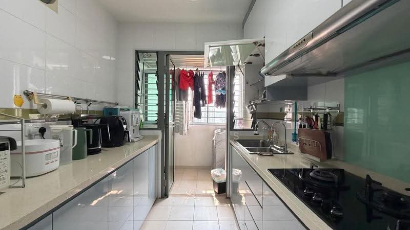 677A Punggol Drive, 677A Punggol Drive, Hougang / Punggol / Sengkang, 3 Bedrooms, 1,001 sqft, HDB Flat For Sale, by James Yeo, 500260025 - Kitchen - PropertyGuru.com.sg