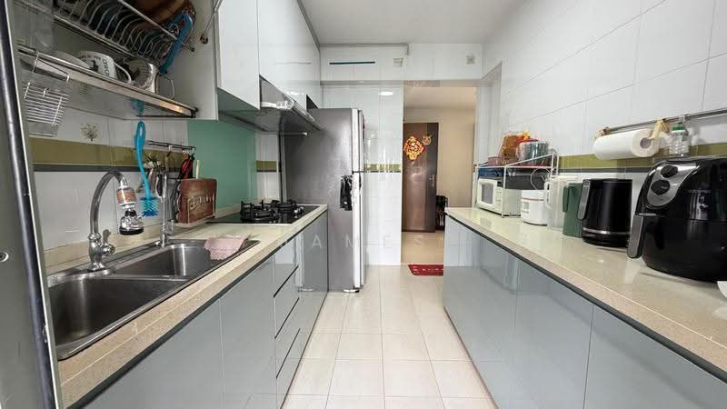677A Punggol Drive, 677A Punggol Drive, Hougang / Punggol / Sengkang, 3 Bedrooms, 1,001 sqft, HDB Flat For Sale, by James Yeo, 500260025 - Kitchen - PropertyGuru.com.sg