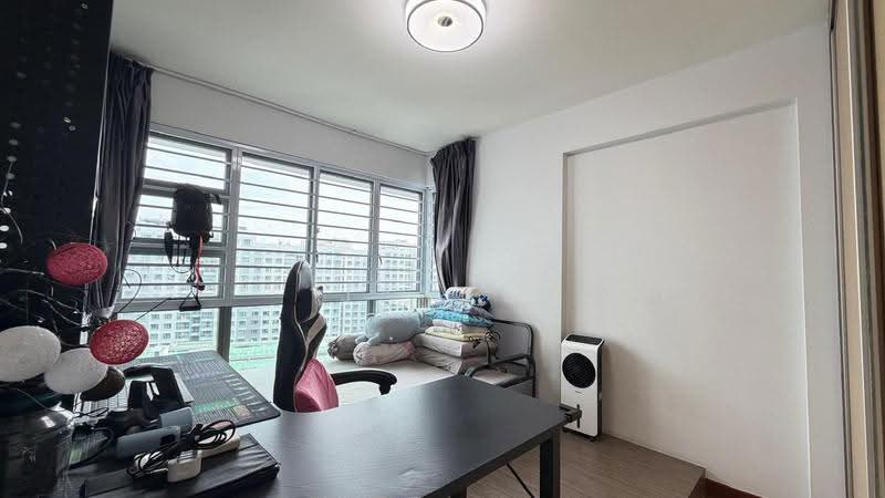 677A Punggol Drive, 677A Punggol Drive, Hougang / Punggol / Sengkang, 3 Bedrooms, 1,001 sqft, HDB Flat For Sale, by James Yeo, 500260025 - Study - PropertyGuru.com.sg
