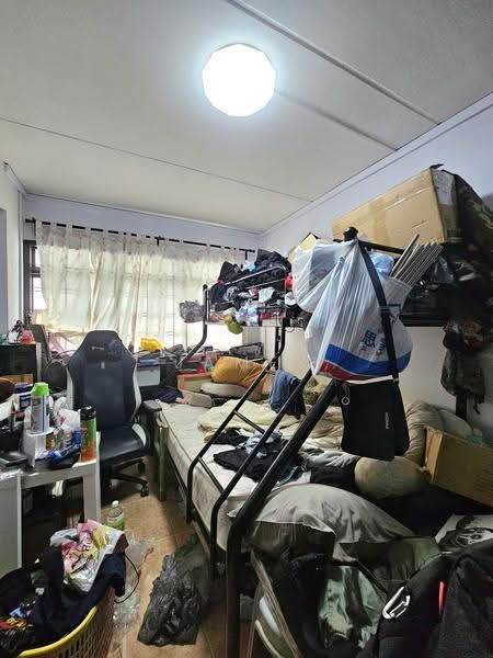 614 Woodlands Avenue 4, 614 Woodlands Avenue 4, Admiralty / Woodlands, 3 Bedrooms, 1,302 sqft, HDB Flat For Sale, by James Yeo, 500260035 - Bedroom - PropertyGuru.com.sg