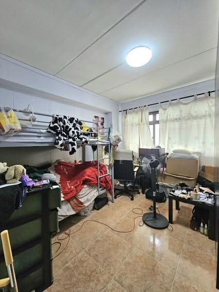 614 Woodlands Avenue 4, 614 Woodlands Avenue 4, Admiralty / Woodlands, 3 Bedrooms, 1,302 sqft, HDB Flat For Sale, by James Yeo, 500260035 - Bedroom - PropertyGuru.com.sg