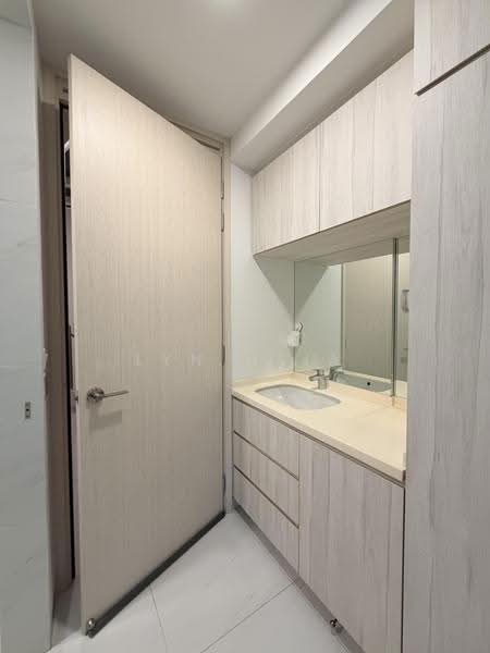 Park 1 Suites, Lorong 40 Geylang, Eunos / Geylang / Paya Lebar, 2 Bedrooms, 594 sqft, Condominium For Rent, by Lyn Hsia, 500260041 - Bathroom - PropertyGuru.com.sg