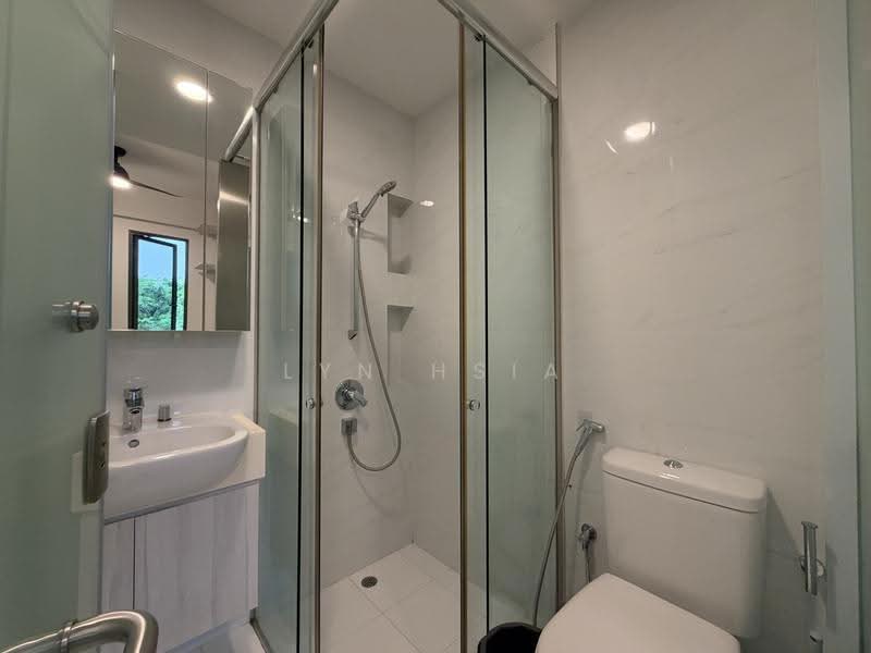 Park 1 Suites, Lorong 40 Geylang, Eunos / Geylang / Paya Lebar, 2 Bedrooms, 594 sqft, Condominium For Rent, by Lyn Hsia, 500260041 - Bathroom - PropertyGuru.com.sg