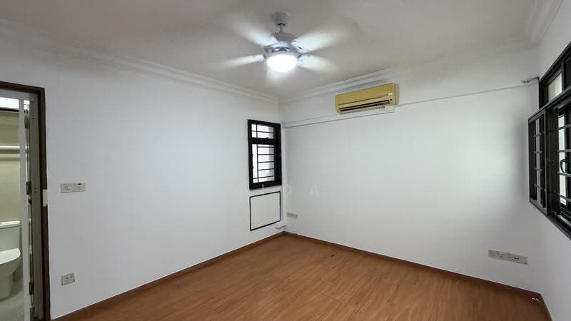 207C Compassvale Lane, 207C Compassvale Lane, Hougang / Punggol / Sengkang, 3 Bedrooms, 1,184 sqft, HDB Flat For Sale, by Aida Talib, 500260049 - Master Bedroom - PropertyGuru.com.sg