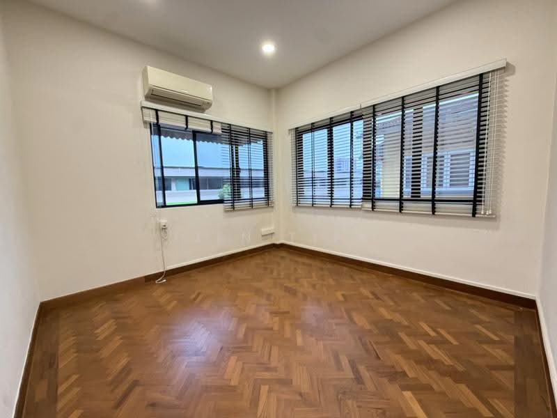 Spacious 1700sqft Duplex Apartment, 1km from Kong Hwa, Beautiful MBS View, Tanjong Katong Road, East Coast / Marine Parade, 4 Bedrooms, 1,700 sqft, Walk-up Apartment For Sale, by Tien Tien Chen, 500260051 - PropertyGuru.com.sg