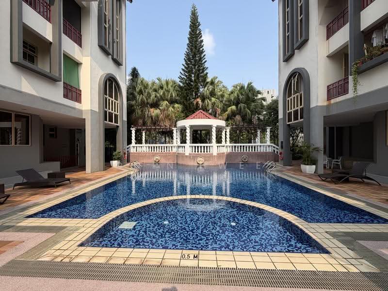 Villa Azura, 1 Cherry Avenue, Tanglin / Holland / Bukit Timah, 4 Bedrooms, 1,981 sqft, Condominium For Sale, by Chin Hwee ONG, 500260057 - Pool - PropertyGuru.com.sg