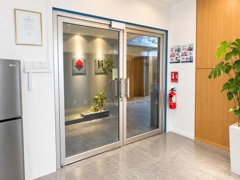 Gold Pine Industrial Building, 126 Joo Seng Road, Macpherson / Potong Pasir, 650 sqft, Light Industrial (B1) For Rent, by Priscilla Khoo, 500260058 - Entrance - CommercialGuru.com.sg