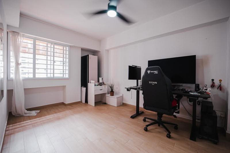 680C Jurong West Central 1, 680C Jurong West Central 1, Boon Lay / Jurong / Tuas, 3 Bedrooms, 1,237 sqft, HDB Flat For Sale, by Edmond Tan, 500260074 - Study - PropertyGuru.com.sg