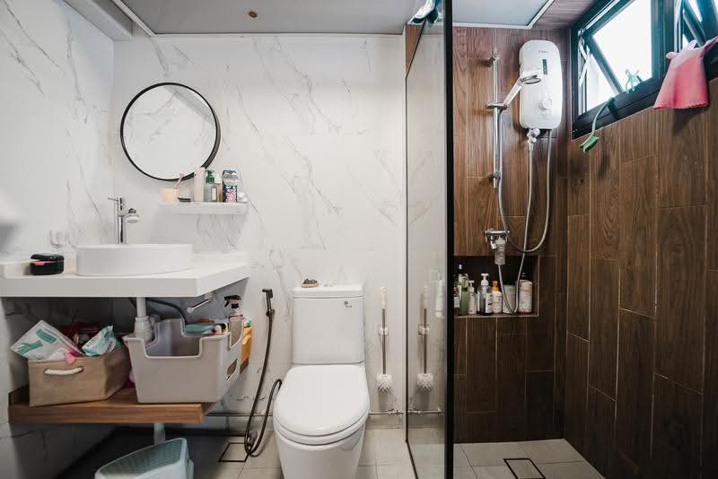 680C Jurong West Central 1, 680C Jurong West Central 1, Boon Lay / Jurong / Tuas, 3 Bedrooms, 1,237 sqft, HDB Flat For Sale, by Edmond Tan, 500260074 - Bathroom - PropertyGuru.com.sg