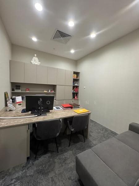 Vision Exchange, 2 Venture Drive, Boon Lay / Jurong / Tuas, 1,690 sqft, Office For Rent, by Roseline Chan, 500260077 - Study - CommercialGuru.com.sg