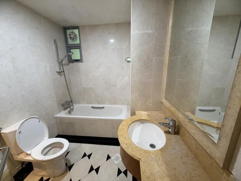 The Armadale, 60 Gilstead Road, Newton / Novena, 3 Bedrooms, 1,119 sqft, Condominium For Rent, by Wang JC, 500260089 - Bathroom - PropertyGuru.com.sg