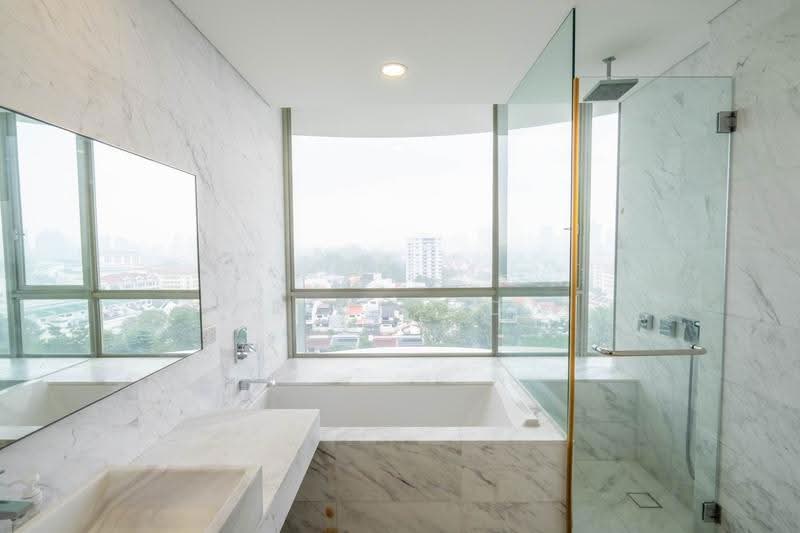 Ferrell Residences, 327 Bukit Timah Road, Tanglin / Holland / Bukit Timah, 3 Bedrooms, 1,841 sqft, Condominium For Sale, by Richard Jany, 500260111 - Bathroom - PropertyGuru.com.sg