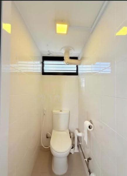 502 Bedok North Street 3, 502 Bedok North Street 3, Bedok / Upper East Coast, 2 Bedrooms, 635 sqft, HDB Flat For Sale, by Dennis Lim, 500260136 - Bathroom - PropertyGuru.com.sg