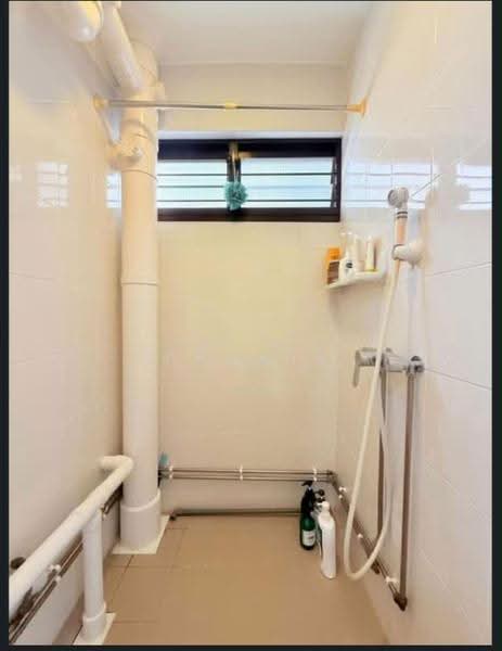 502 Bedok North Street 3, 502 Bedok North Street 3, Bedok / Upper East Coast, 2 Bedrooms, 635 sqft, HDB Flat For Sale, by Dennis Lim, 500260136 - Bathroom - PropertyGuru.com.sg