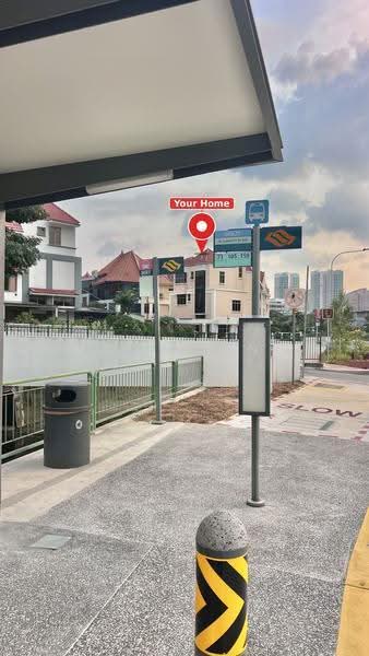 Chuan Villas, Chuan Close, Hougang / Punggol / Sengkang, 6 Bedrooms, 4,300 sqft, Terraced House For Rent, by Josephine Lim J R 林婕容 (区域分行董事 ), 500260154 - Exterior - PropertyGuru.com.sg