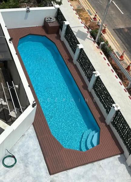 Chuan Villas, Chuan Close, Hougang / Punggol / Sengkang, 6 Bedrooms, 4,300 sqft, Terraced House For Rent, by Josephine Lim J R 林婕容 (区域分行董事 ), 500260154 - Pool - PropertyGuru.com.sg