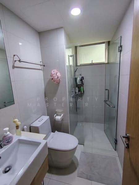 Austville Residences, 19 Sengkang East Avenue, Hougang / Punggol / Sengkang, 4 Bedrooms, 1,227 sqft, Condominium For Sale, by KEITH TOH, 500260160 - Bathroom - PropertyGuru.com.sg