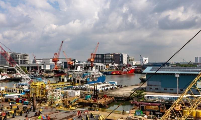 PENJURU SHIPYARD, Boon Lay / Jurong / Tuas, 210,000 sqft, Factory / Workshop (B2) For Sale, by Jem Yang, 500260165 - Exterior - CommercialGuru.com.sg