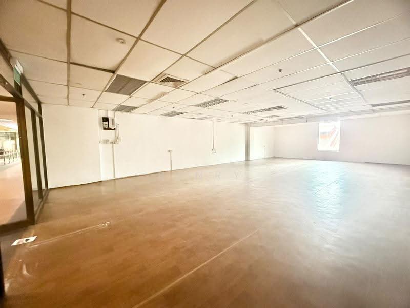 Jalan Besar Plaza, 101 Kitchener Road, Farrer Park / Serangoon Rd, 1,150 sqft, Other Retail For Rent, by Henry Ng, 500260198 - Interior - CommercialGuru.com.sg