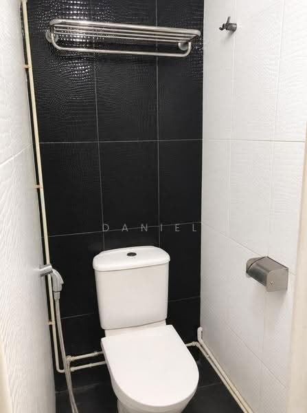 7 Telok Blangah Crescent, 7 Telok Blangah Crescent, Harbourfront / Telok Blangah, 1 Bedroom, 334 sqft, HDB Flat For Sale, by Daniel Low, 500260200 - Bathroom - PropertyGuru.com.sg