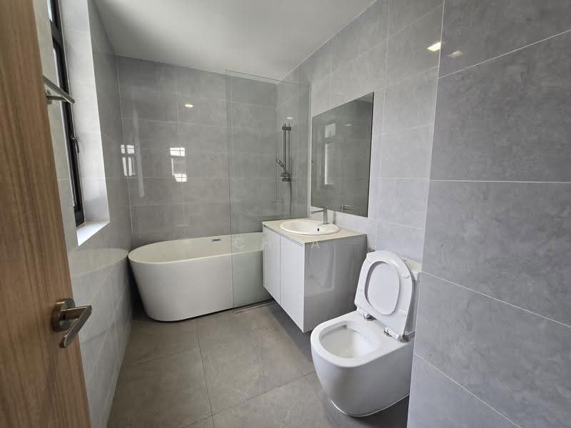 Astrid Meadows, 40 Coronation Road West, Tanglin / Holland / Bukit Timah, 3 Bedrooms, 2,056 sqft, Condominium For Rent, by Chia S M, 500260204 - Bathroom - PropertyGuru.com.sg