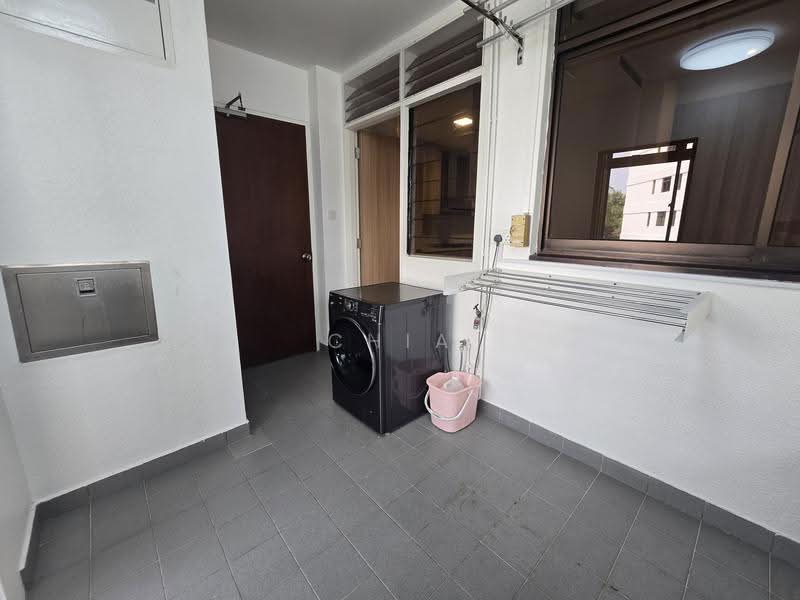 Astrid Meadows, 40 Coronation Road West, Tanglin / Holland / Bukit Timah, 3 Bedrooms, 2,056 sqft, Condominium For Rent, by Chia S M, 500260204 - Balcony - PropertyGuru.com.sg
