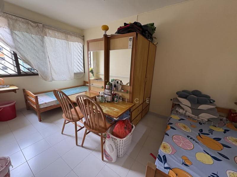 859 Yishun Avenue 4, 859 Yishun Avenue 4, Sembawang / Yishun, Room Rental, 300 sqft, HDB Flat For Rent, by Candice Lau, 500260205 - Bedroom - PropertyGuru.com.sg