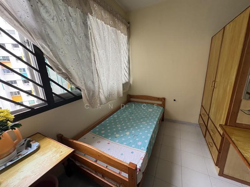 859 Yishun Avenue 4, 859 Yishun Avenue 4, Sembawang / Yishun, Room Rental, 300 sqft, HDB Flat For Rent, by Candice Lau, 500260205 - Bedroom - PropertyGuru.com.sg