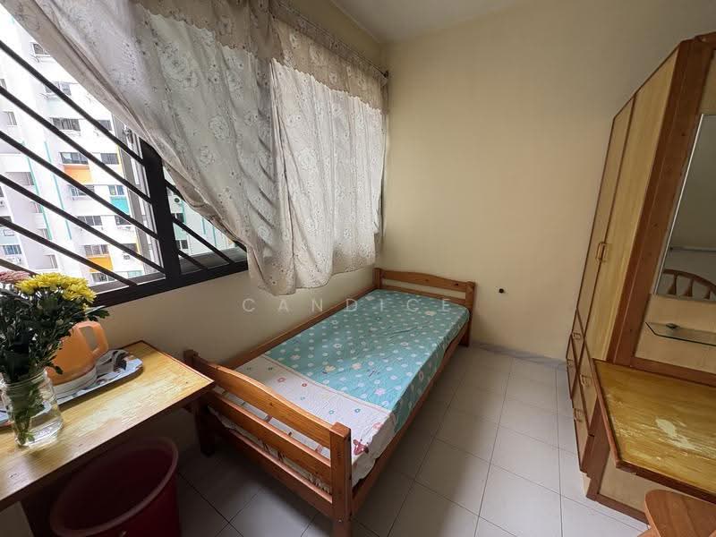 859 Yishun Avenue 4, 859 Yishun Avenue 4, Sembawang / Yishun, Room Rental, 300 sqft, HDB Flat For Rent, by Candice Lau, 500260205 - Bedroom - PropertyGuru.com.sg