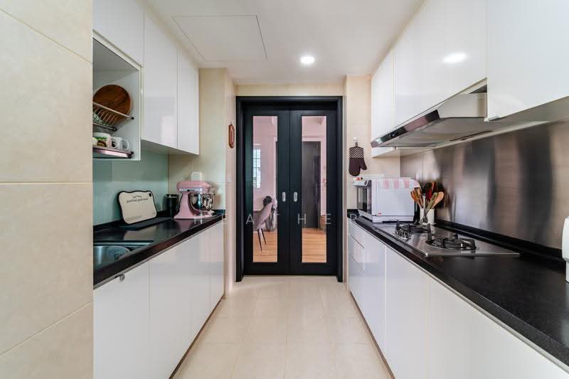 Whitewater, 21 Pasir Ris Street 72, Pasir Ris / Tampines, 3 Bedrooms, 1,141 sqft, Condominium For Sale, by HEATHER LIM, 500260209 - Kitchen - PropertyGuru.com.sg