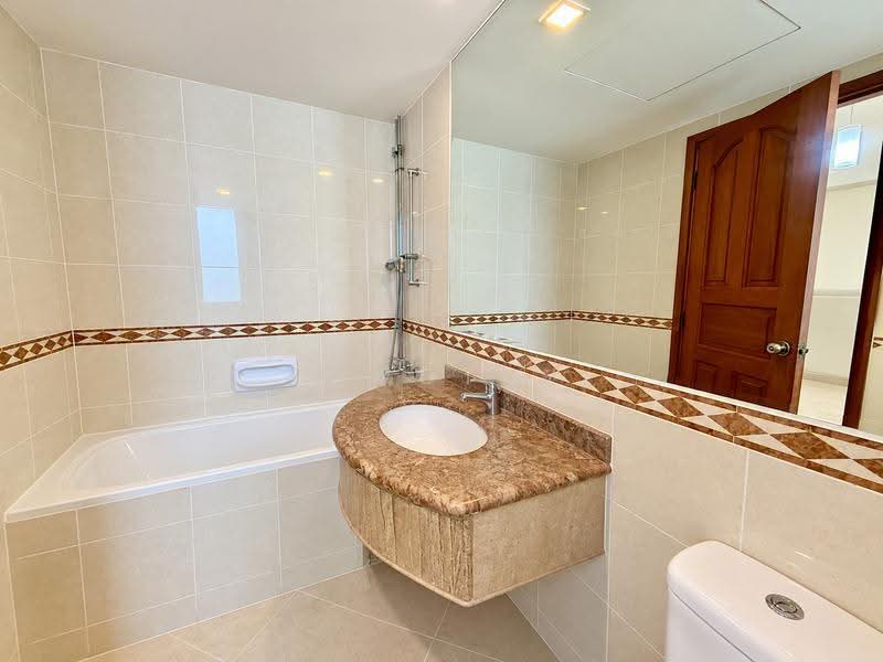 Dunman Place, 515 Dunman Road, East Coast / Marine Parade, 3 Bedrooms, 1,292 sqft, Condominium For Sale, by Timothy Chionh, 500260216 - Bathroom - PropertyGuru.com.sg